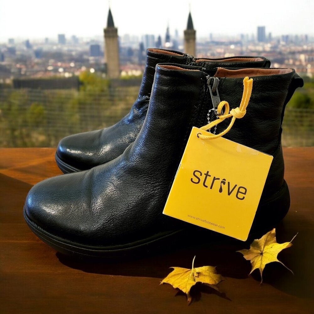 NWT Strive Bamford II Black Leather Double Zip Comfort Walking Ankle Boots Sz. 7